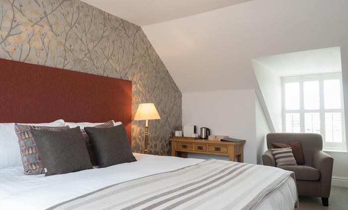 Llyn Super-king bedroom